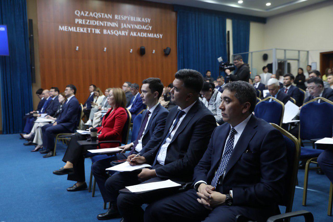 Мемқызметшілерді жасанды интеллект дағдыларына оқыту басталды