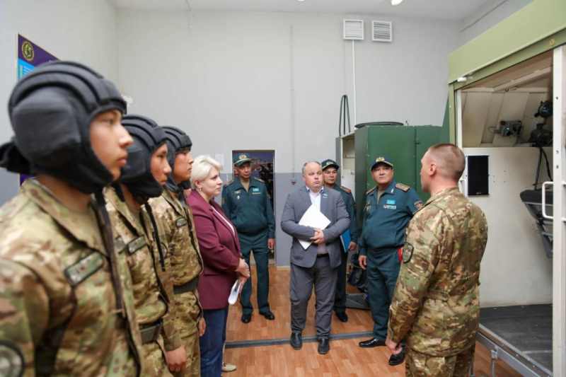 Әскери колледж