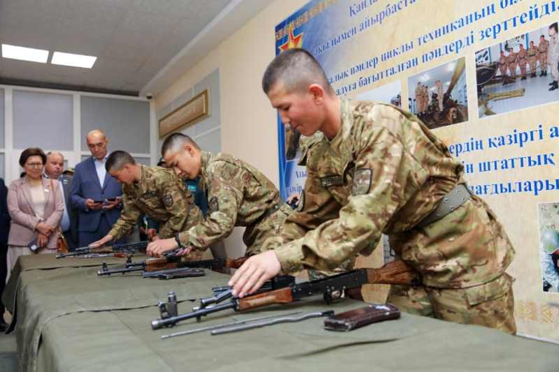 Әскери колледж