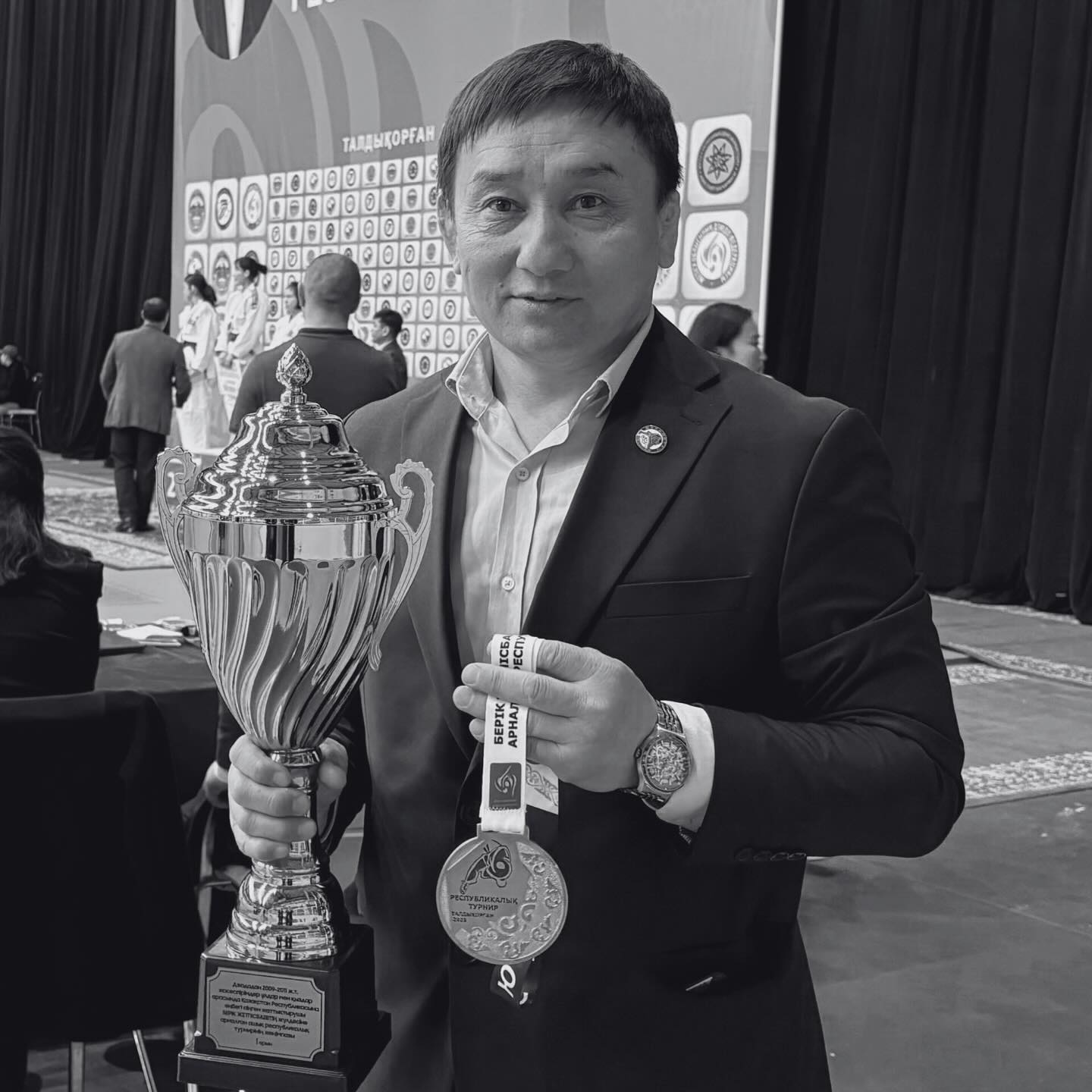 Саңлақ самбошы еді...