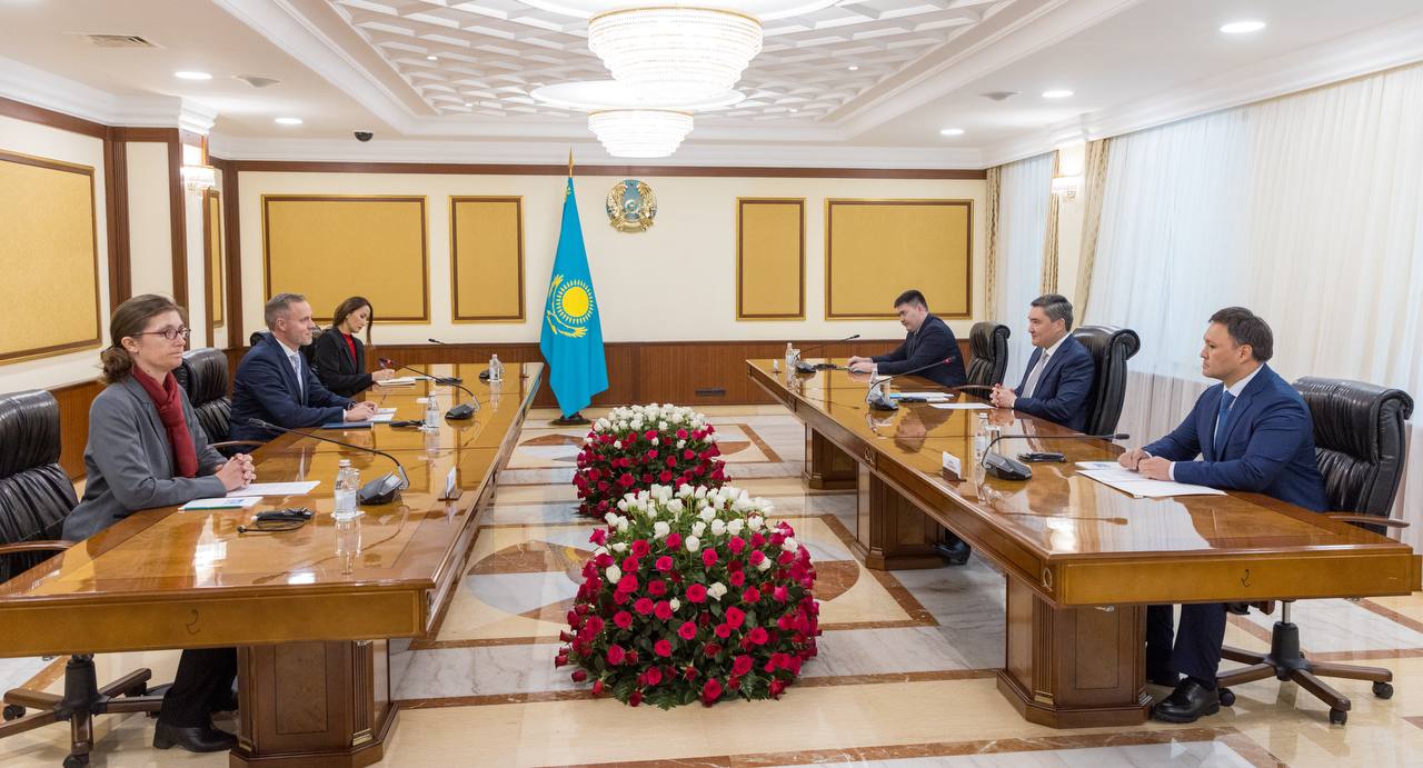 Олжас Бектенов ExxonMobil вице-президентімен мұнай-газ ынтымақтастығы мәселелері бойынша кездесу өткізді