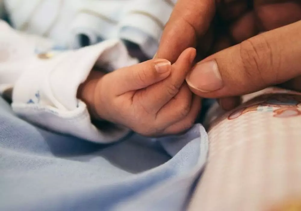 Жолаушы пойызда жүкті әйелді босандырып алды