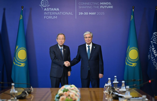 Мемлекет басшысы Пан Ги Мунмен кездесті