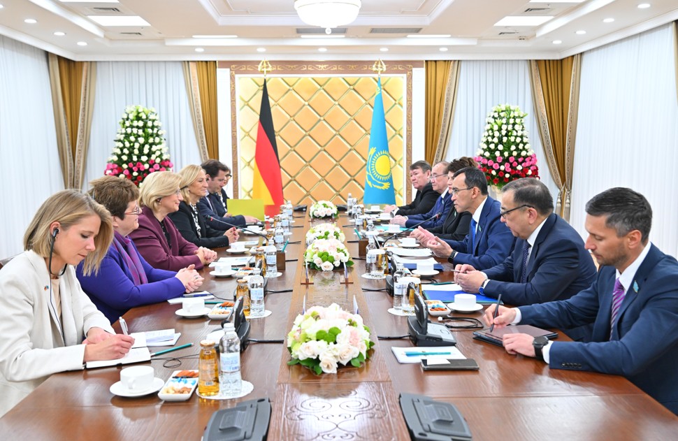 Сенат төрағасы ГФР Бундесраты Президентімен кездесті