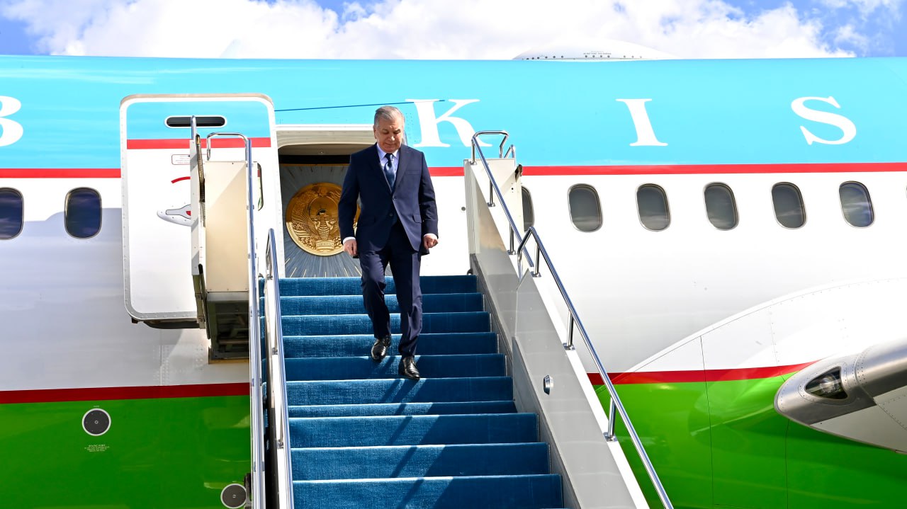 Шавкат Мирзиёев Астанаға ресми сапармен келді