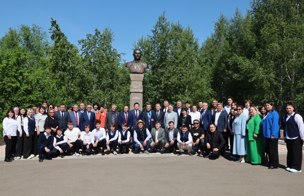 «Тар заманда тарпаң болып туған ұл...»