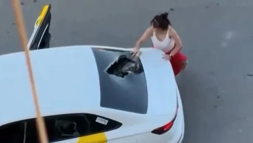 Шымкентте таксиге шабуыл жасаған әйел ұсталды