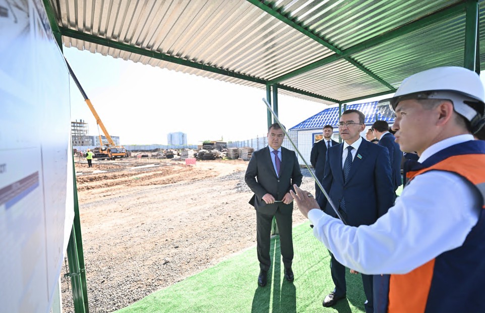 Инклюзивті спорт орталығы құрылысымен танысты