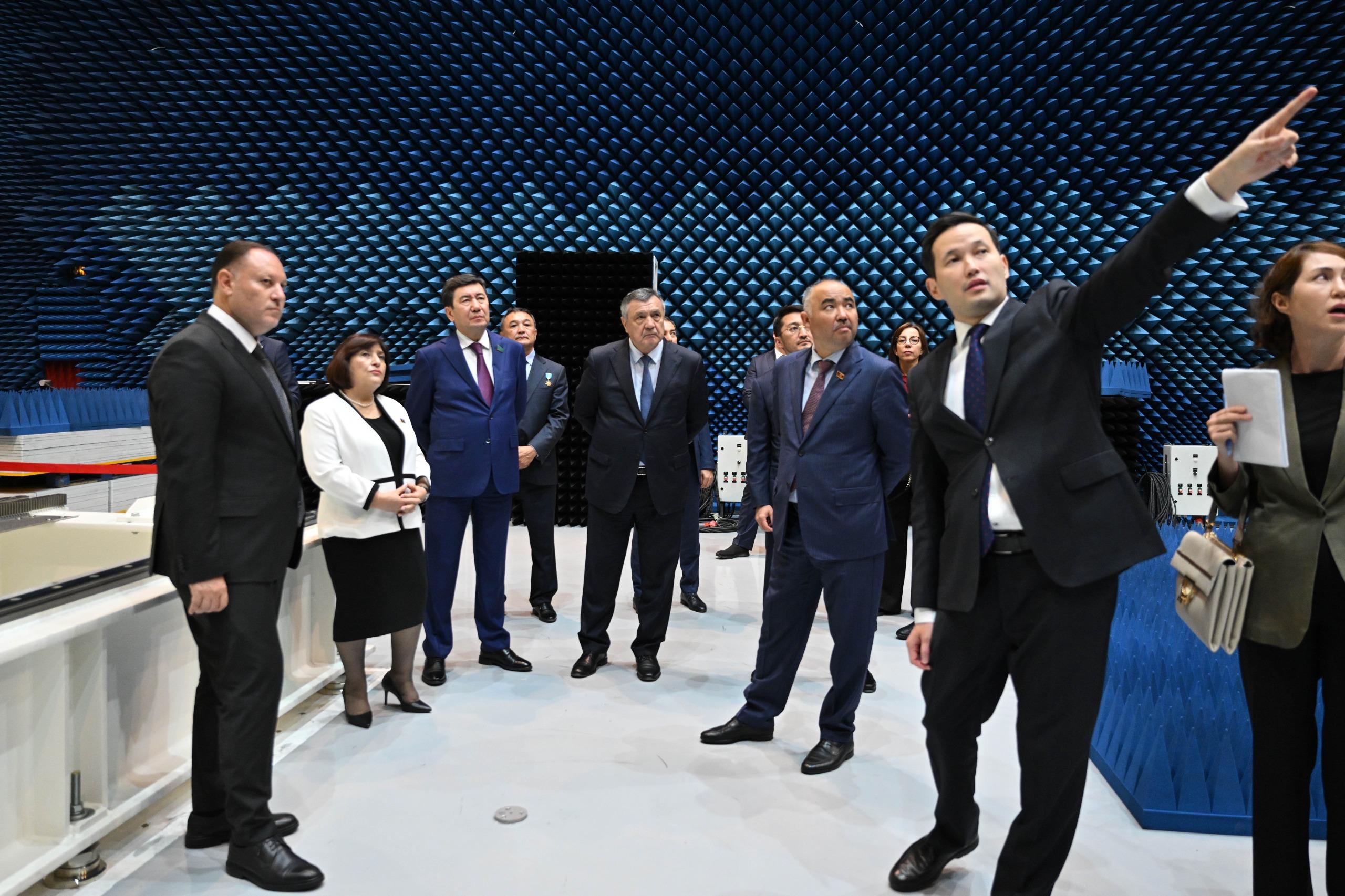 ТүркПА делегацияларының басшылары Астанадағы Ұлттық ғарыш орталығына барды