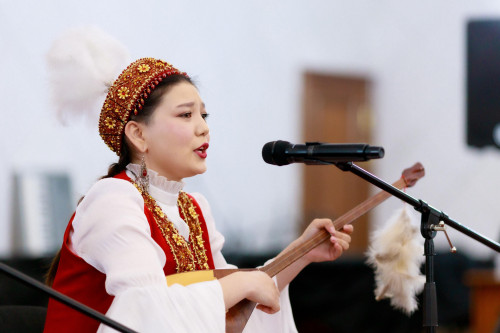 Жыр бақшасының жаңа жауқазыны