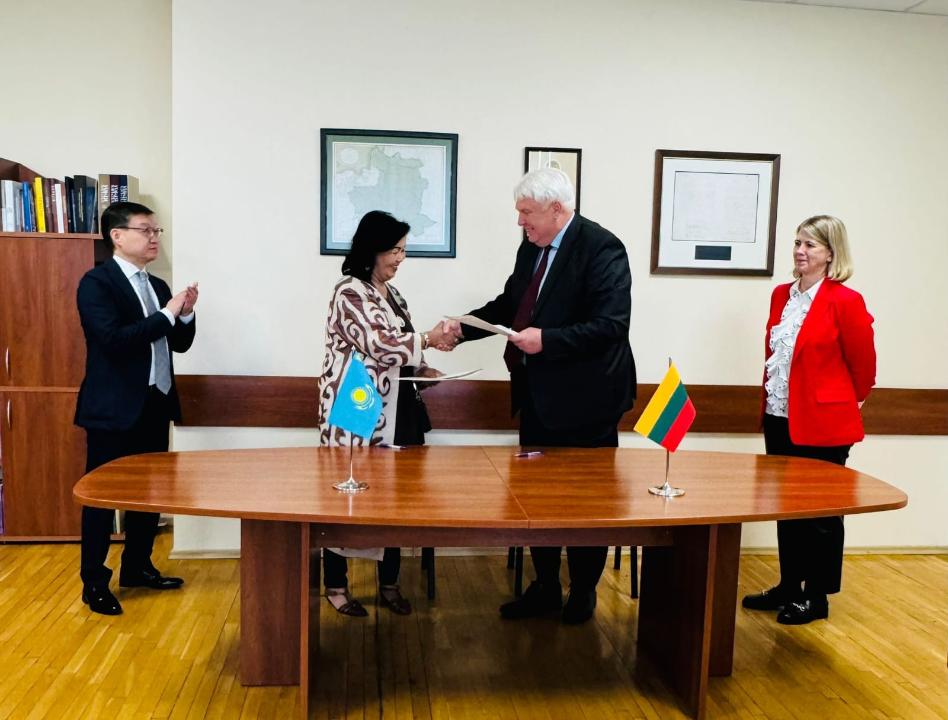 Мұрағатшылар меморандумы