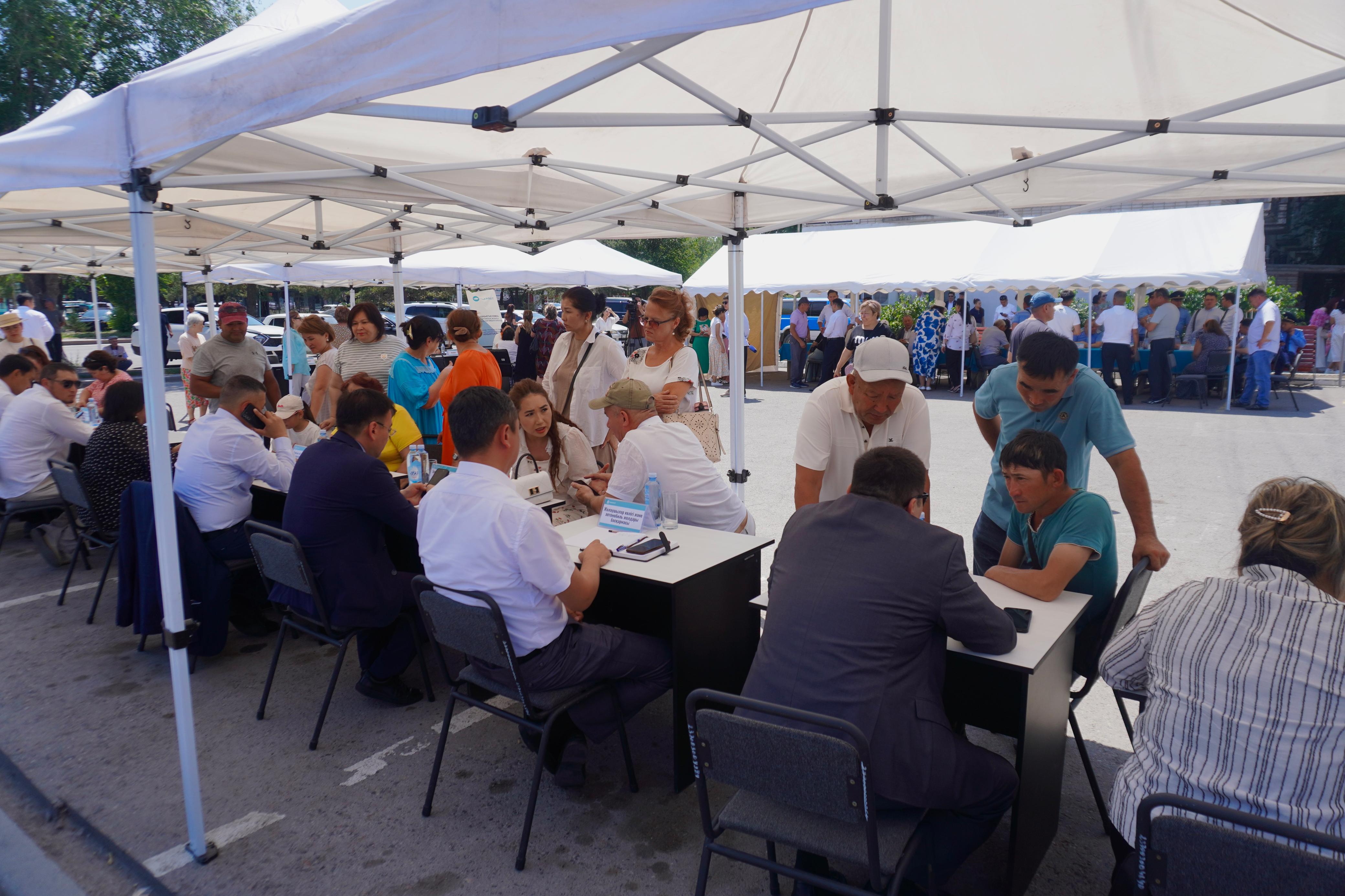 AMANAT партиясының мобильді қоғамдық қабылдауы Қонаев қаласында өтті