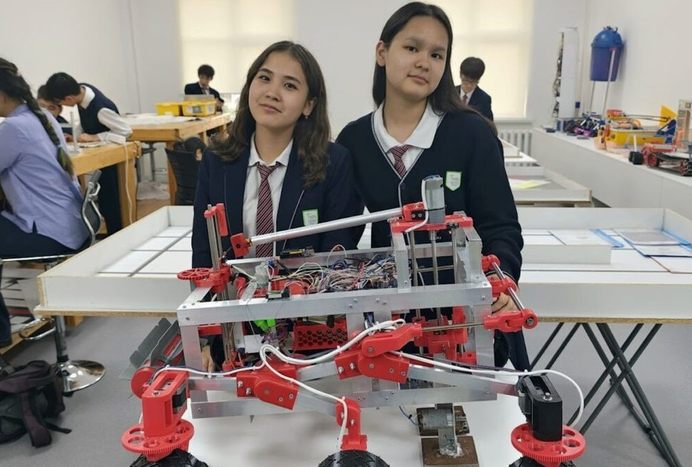 Марсқа ұмтылған зерттеуші қыздар