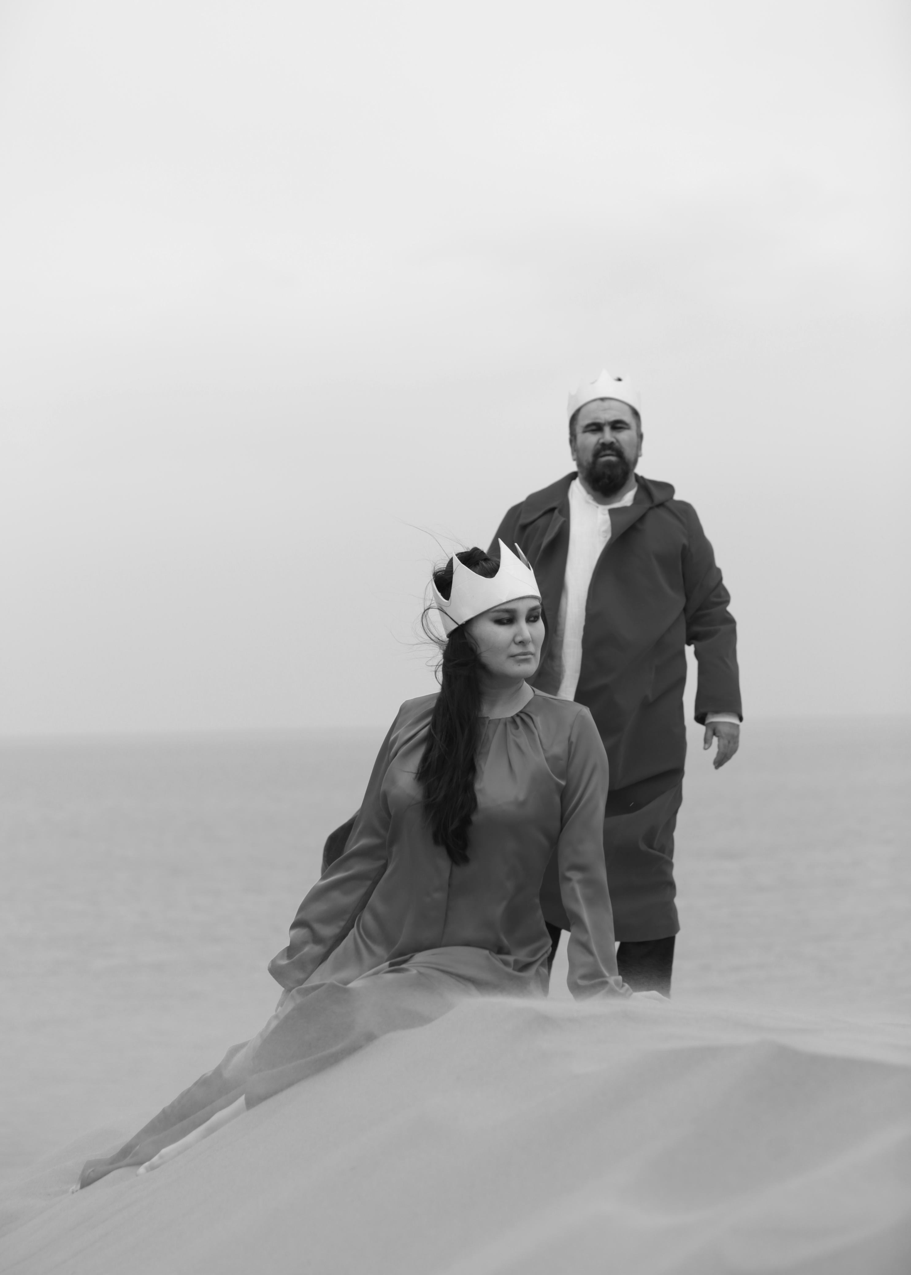 «Гамлет» спектаклі көрерменге жол тартады