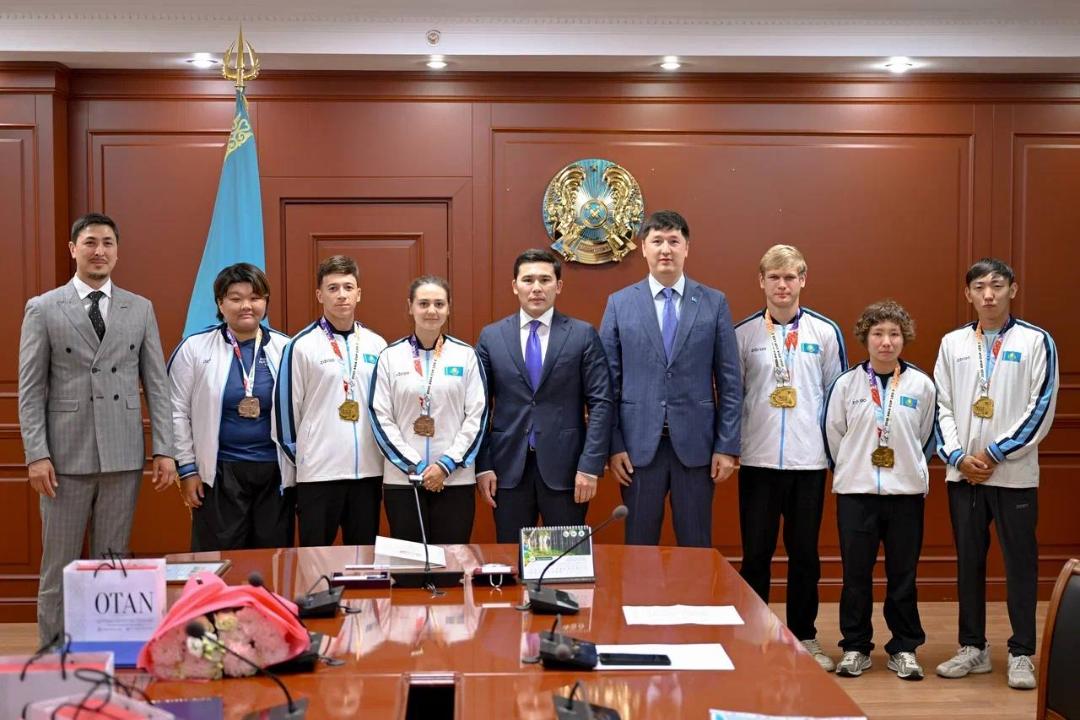 Ербол Мырзабосынов ұлттық құрама спортшыларын марапаттады