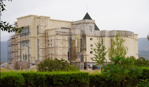 Алматы облысында Есік музейі маңындағы визит-орталық құрылысы тоқтап тұр