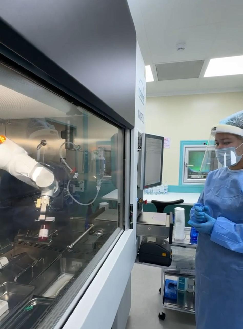 Химиотерапиялық препараттар дайындайтын алғашқы робот іске кірісті