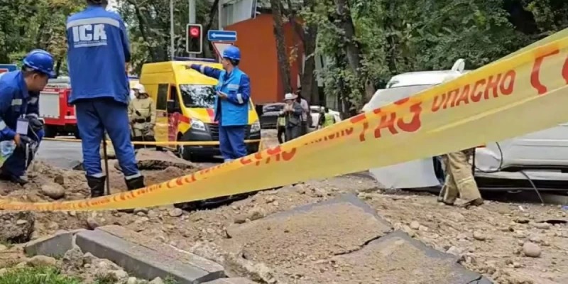 Алматыда газ құбыры жарылып, екі адам жарақаттанды