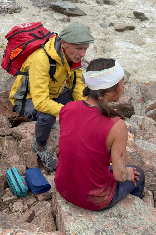 Алматылық дәрігер Сингапурдан келген альпинисті құтқарып қалды
