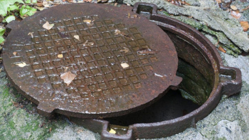 Қарағандыда екі жұмысшы кәріз құдығында уланып қаза тапты