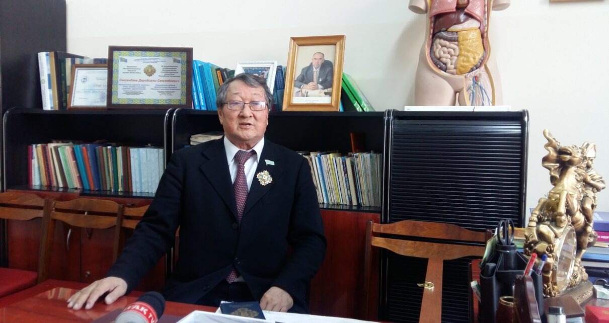 Алғыс арқалаған «алтын қолды» дәрігер еді