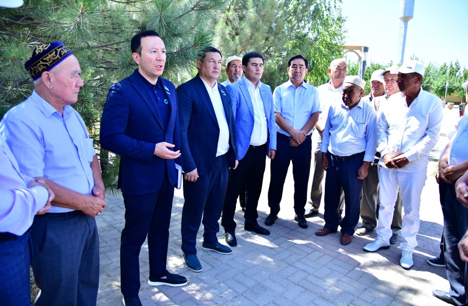 Байыпты бастамалармен танысты