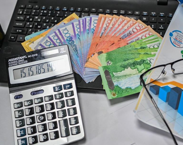 Салық қызметкері жауапқа тартылды