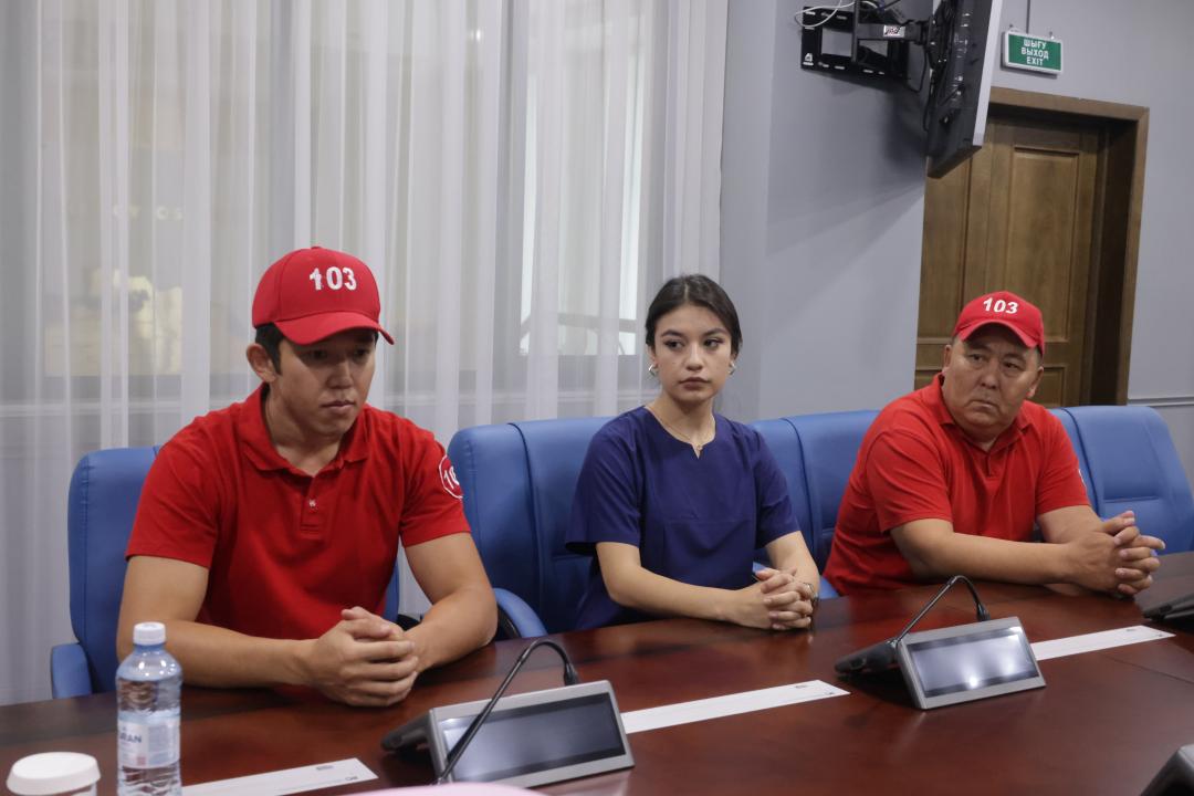 Жетісуда жедел жәрдем қызметкерлері жеті жанды өрттен құтқарған