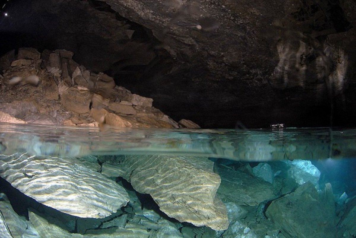 Гидрогеологиялық карталар атласы – бірегей еңбек