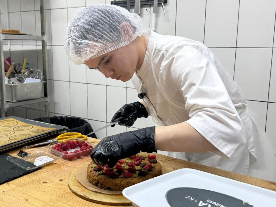 18 жастағы маман айына 500 мың теңге табады