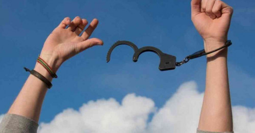 Рақымшылыққа кімдер ілігеді?