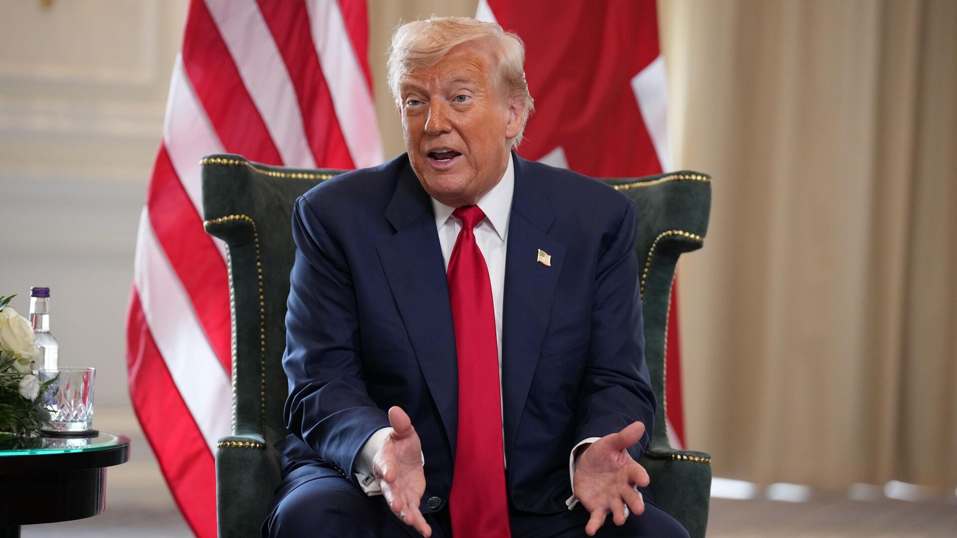 Трамп бірқатар елмен сауда келісіміне қол қойды