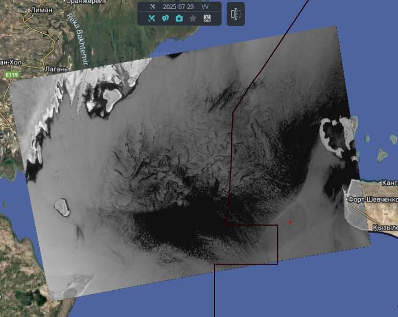 Каспий теңізінде мұнай дақтары пайда болды
