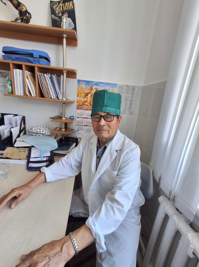 Алтын қолды хирург