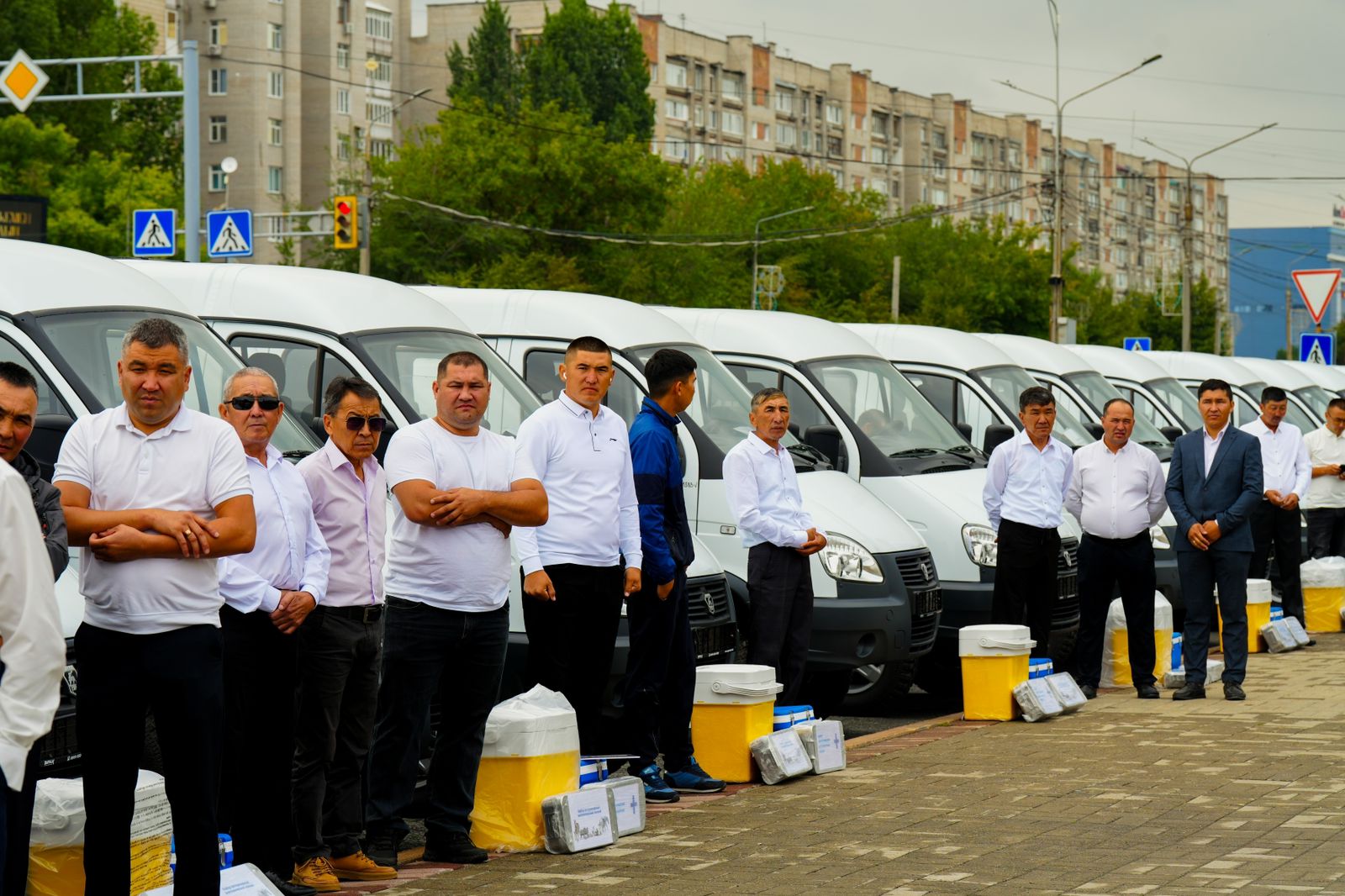 ШҚО-да ветеринарларға жаңа көлік берілді