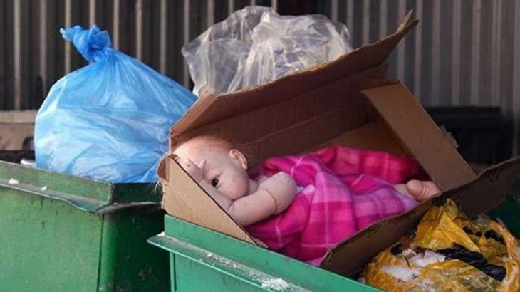 Орал қаласында қоқыстан нәрестенің денесі табылды