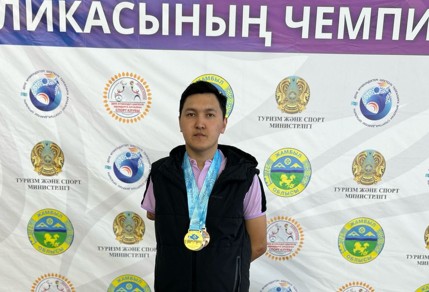 «Балқашты жүзіп өтуге тәуекел еттім»