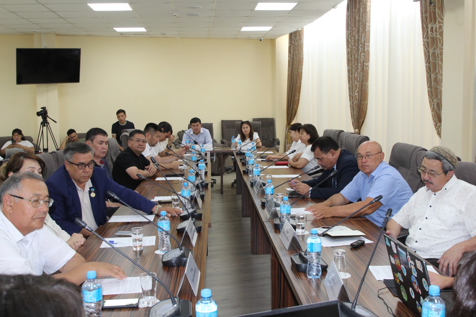 Төл атаулар түгенделе бермек