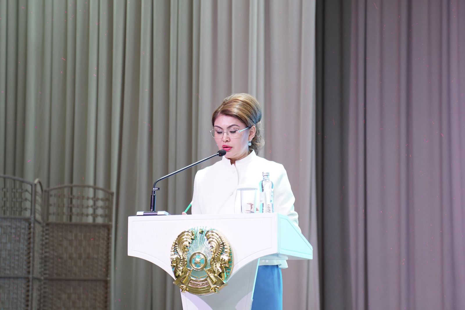 Жамбыл жұртшылығымен жүздесті