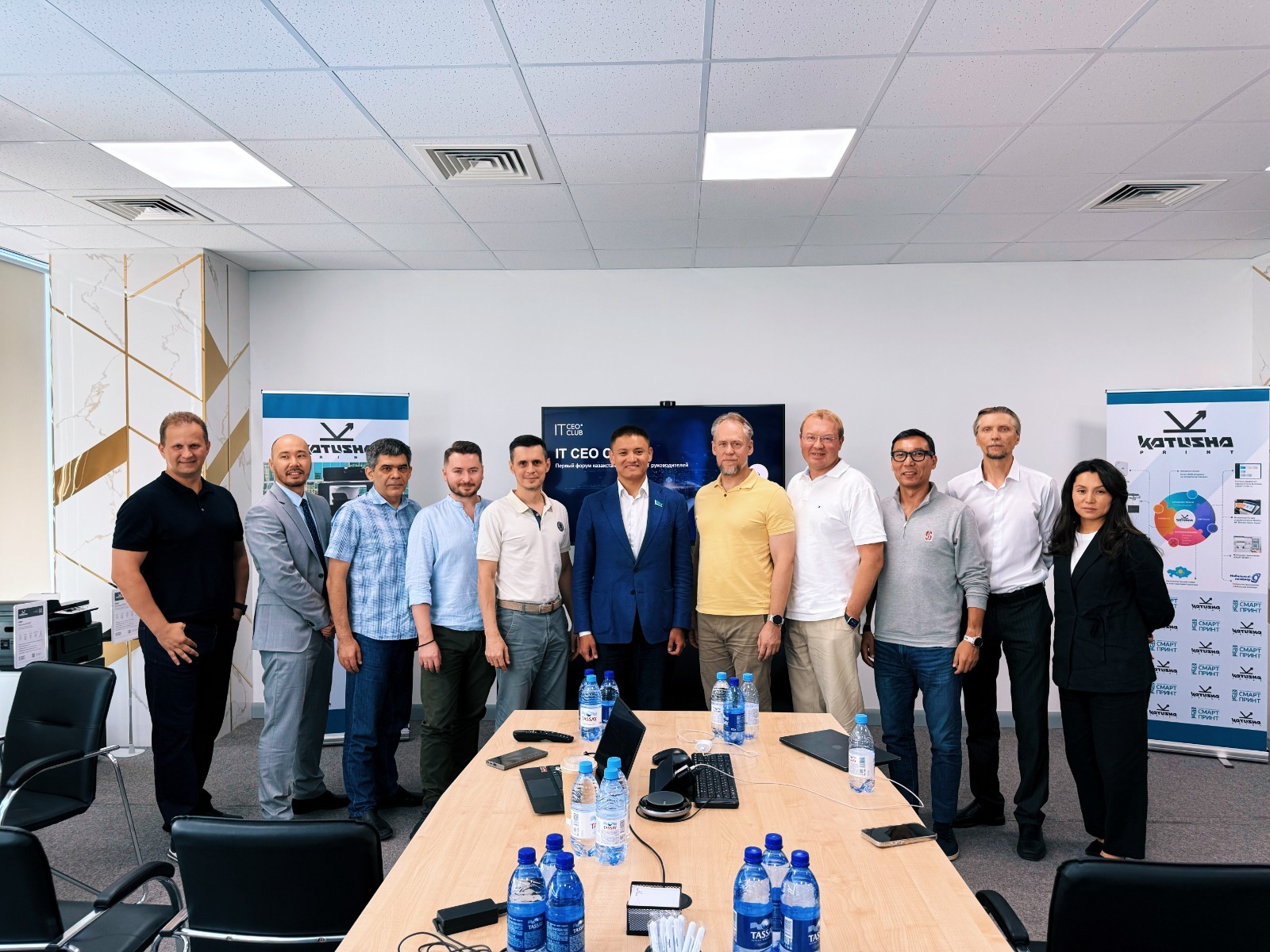 «Үй жанындағы дүкендер» салық пен бюрократияның қысымынан жоғалып кетпеуге тиіс – Қошмамбетов