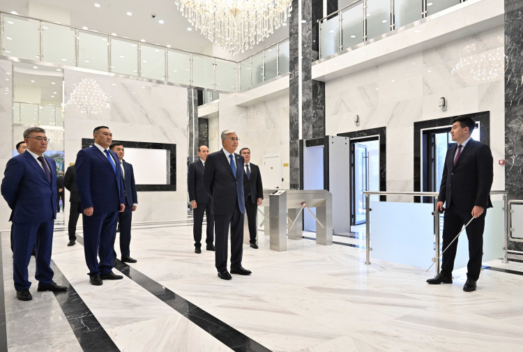 Президент ҰҚК департаментінің жаңа ғимаратына барды