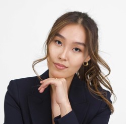 Аяна ТОҒАНБЕК