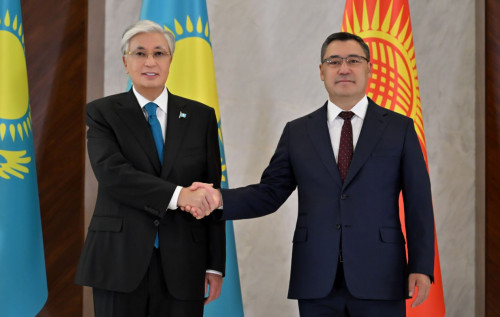 Қасым-Жомарт Тоқаев пен Садыр Жапаров келіссөз жүргізді