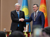 Президент Садыр Жапаровты «Алтын Қыран» орденімен марапаттады