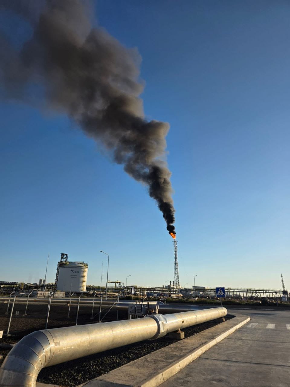 Атыраудағы полипропилен шығаратын кешеннен қара түтін будақтады