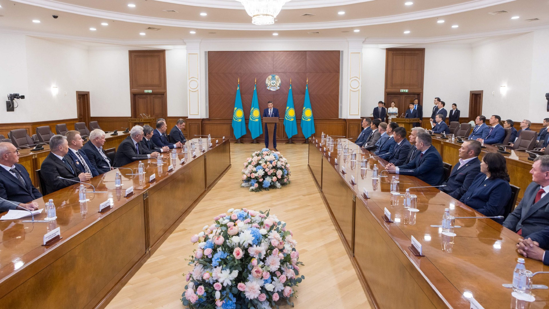 Шахтерлерге мемлекеттік наградалар табыс етілді