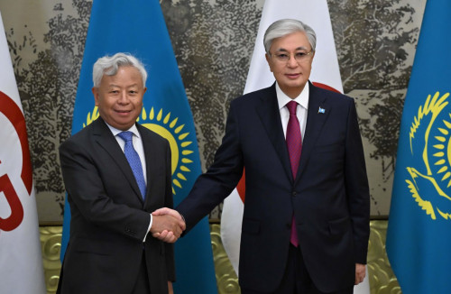 Тоқаев пен Цзинь Лицюн стратегиялық серіктестік мәселелерін талқылады