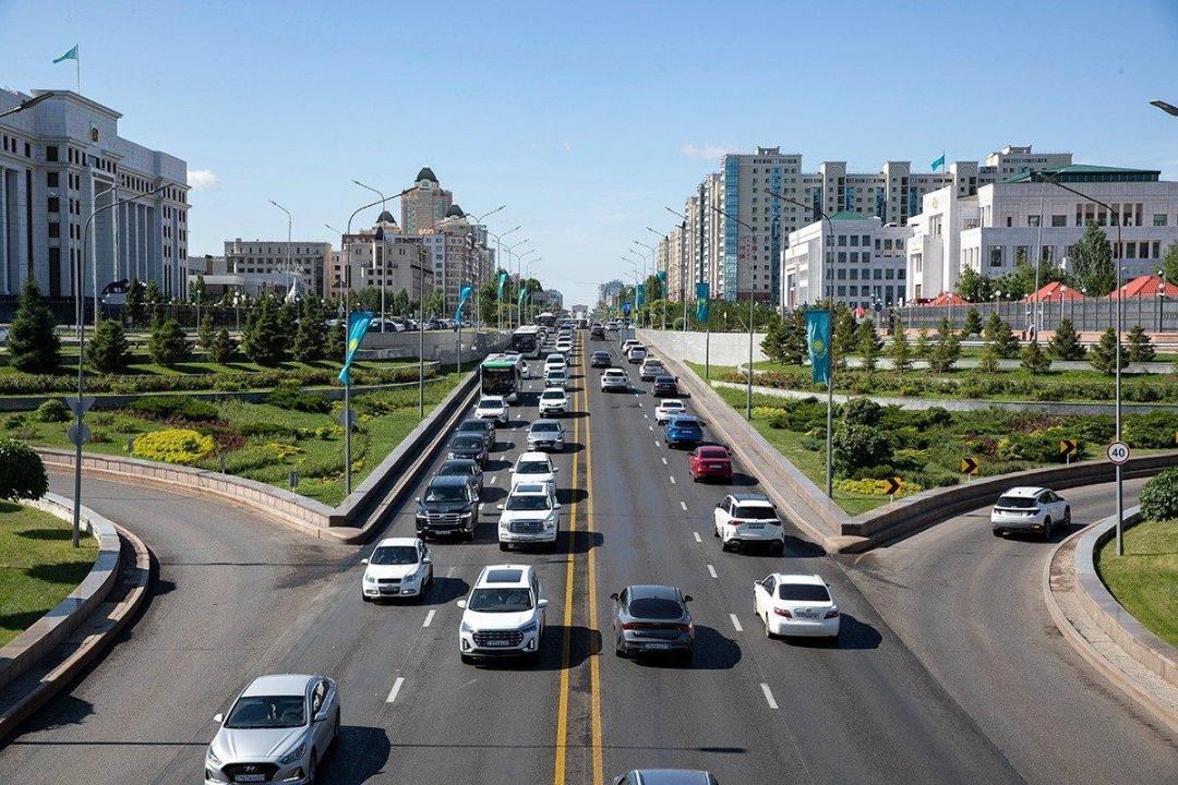 Астанада бірқатар мекеме жұмыс уақытын өзгертеді