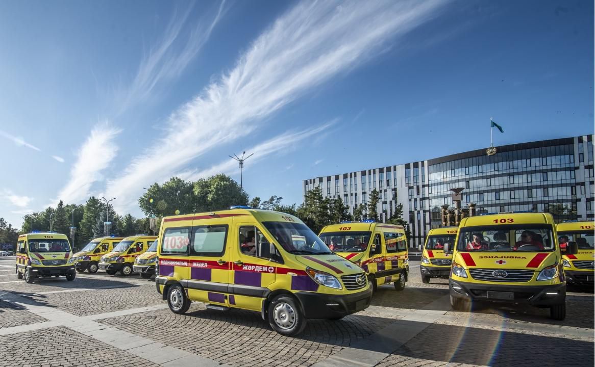 Жетісуда жедел жәрдем қызметі жаңа көліктермен толықты