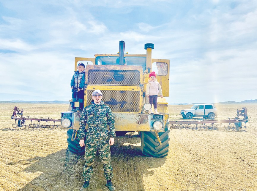 Еңбек еткеннің еңсесі биік